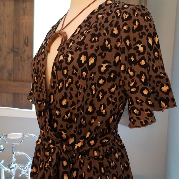 NEW! NWT romper - Picture 6 of 6